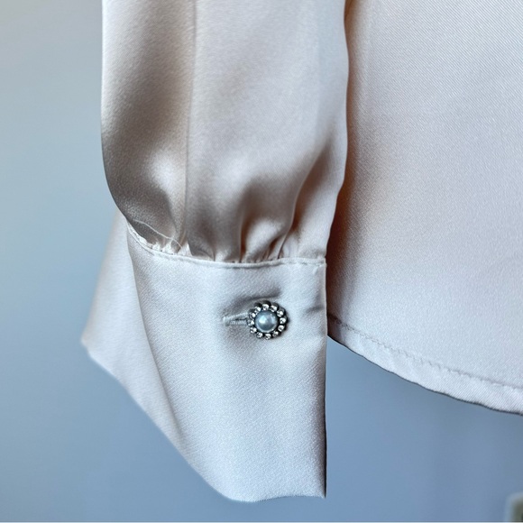 ZARA Satin Blouse with Ruffles. Neutral. XL. - Picture 6 of 9